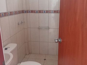 VENTA DE DEPARTAMENTO DUPLEX, 3 DORM. -  CALLE LAS VIOLETAS – SAN LUIS
