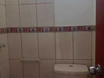 VENTA DE DEPARTAMENTO DUPLEX, 3 DORM. -  CALLE LAS VIOLETAS – SAN LUIS