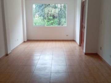 VENTA DE DEPARTAMENTO DUPLEX, 3 DORM. -  CALLE LAS VIOLETAS – SAN LUIS