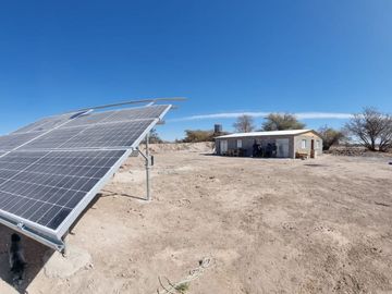 Vendo Casa Solida 100 mts2 con Terreno de 5.000 mts2 a 5 minutos de La Huayca. Autosustentable Posee paneles Soleres y Agua de Pozo con bomba.
