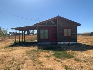 Se vende parcela 5.123 m2 con casa amoblada en Pelarco
