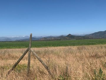 Se vende parcela 5.123 m2 con casa amoblada en Pelarco