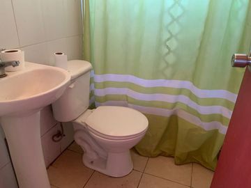 Se vende parcela 5.123 m2 con casa amoblada en Pelarco