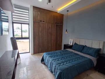 TOWNHOUSES CON PANELES SOLARES