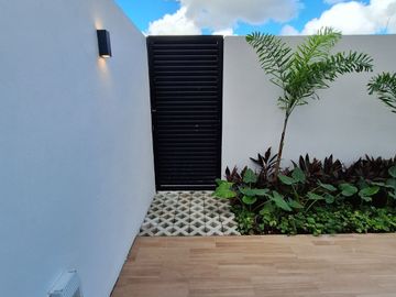 TOWNHOUSES CON PANELES SOLARES