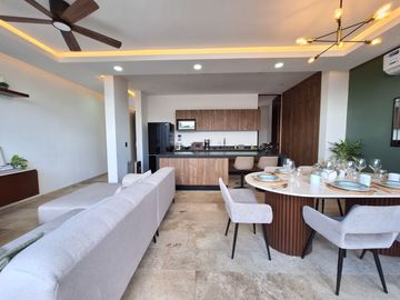 TOWNHOUSES CON PANELES SOLARES