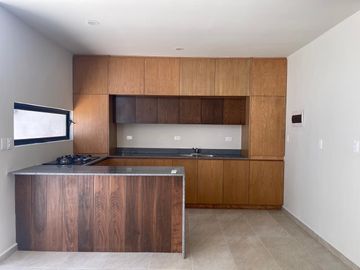 TOWNHOUSE EN TEMOZON NORTE