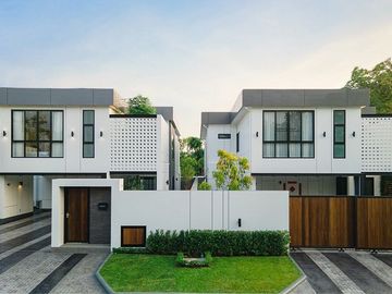 Modern 4 Bedroom Pool Villa in Hang Dong for Sale