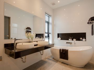 Modern 4 Bedroom Pool Villa in Hang Dong for Sale