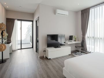 Modern 4 Bedroom Pool Villa in Hang Dong for Sale