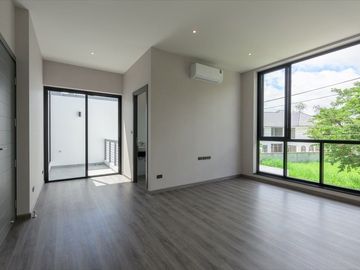 Modern 4 Bedroom Pool Villa in Hang Dong for Sale