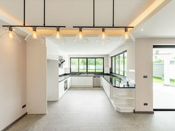 Modern 4 Bedroom Pool Villa in Hang Dong for Sale