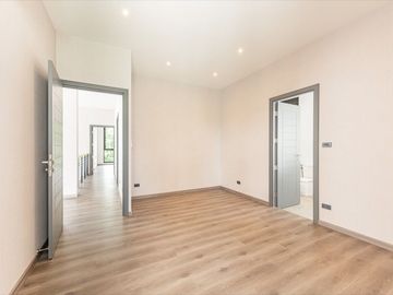Modern 4 Bedroom Pool Villa in Hang Dong for Sale
