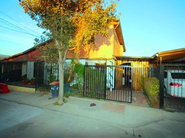 Se Vende Casa en Villa Alto Campanario - Maipú