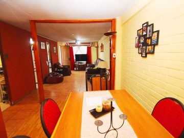 Se Vende Casa en Villa Alto Campanario - Maipú