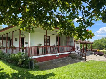 Venta de finca Turística-agraria en Pueblo Tapao Montenegro Quindío