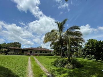 Venta de finca Turística-agraria en Pueblo Tapao Montenegro Quindío
