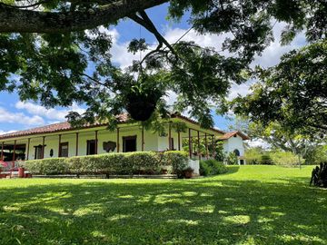Venta de finca Turística-agraria en Pueblo Tapao Montenegro Quindío