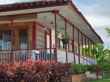 Venta finca autosostenible  Agro-Turística en Pueblo Tapao, Montenegro Quindío