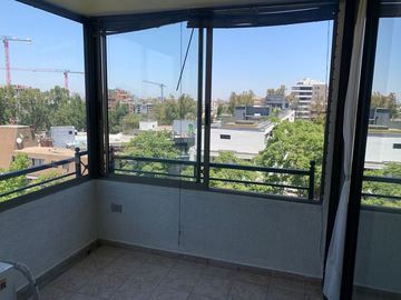 Depto de 3 dormitorios y 3 baños + servicios - Providencia
