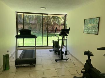 Depto de 3 dormitorios y 3 baños + servicios - Providencia