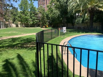 Depto de 3 dormitorios y 3 baños + servicios - Providencia