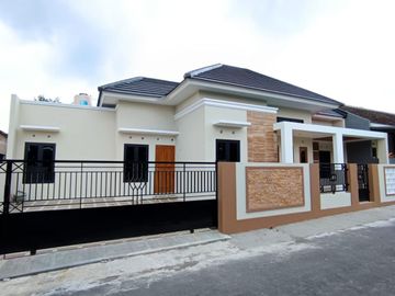 rumah baru siap huni di sambiroto purwomartani kalasan sleman