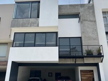 VENTA CASA ESTILO MINIMALISTA LAS VILAS BELLAVISTA