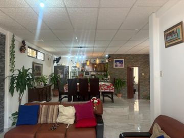 VILLAMIL PLAYAS VENDO HERMOSA CASA DE UNA PLANTA A 50 METROS DEL MAR
