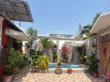 VILLAMIL PLAYAS VENDO HERMOSA CASA DE UNA PLANTA A 50 METROS DEL MAR