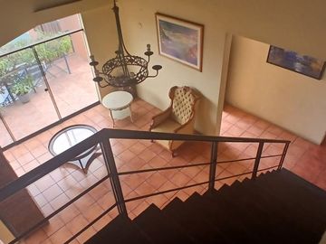 VENDO CASA COMO TERRENO A UNA CUADRA DE WONG DE LA PLANICIE