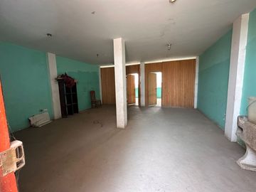Casa De 3 Pisos En Av De Doble Via En San Pedro - Carabayllo