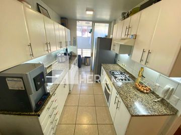 Venta de espectacular departamento en Raúl Labbé, Lo Barnechea