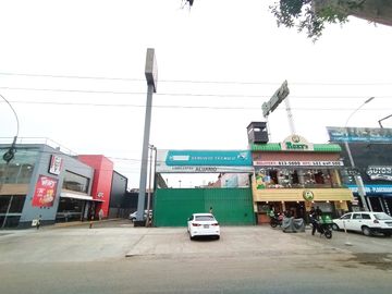 TERRENO COMERCIAL EN AVENIDA
