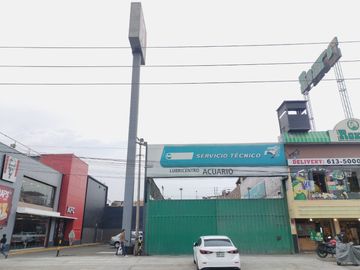 TERRENO COMERCIAL EN AVENIDA