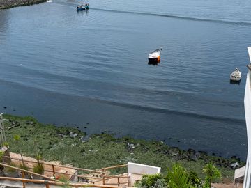 Tu refugio frente al infinito azul . san bartolo-Lima,Peru