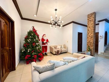Villa Lirios
