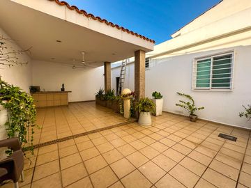 Villa Lirios