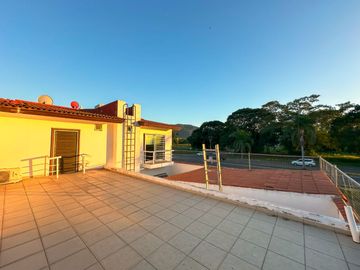 Villa Lirios