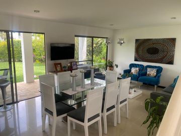 VENDO CASA EN LA MORADA A LAS AFUERAS DE CALI VALLE DEL CAUCA