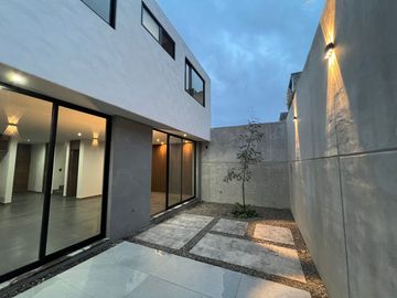 CASA NUEVA EN VENTA FRACCIONAMIENTO RIO ALTOZANO