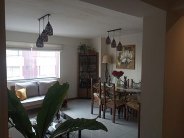 Venta De Amplio Departamento En La Calera Surquillo