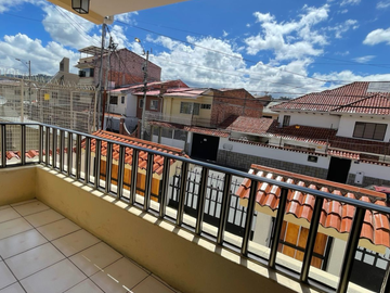 Venta de casa rentera grande - Ubicada en Totoracocha