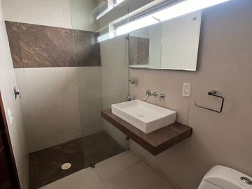 Casa en Venta en La Cima, Zapopan – Ubicación, Comodidad y Seguridad