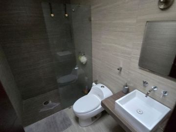 Casa en Venta en La Cima, Zapopan – Ubicación, Comodidad y Seguridad