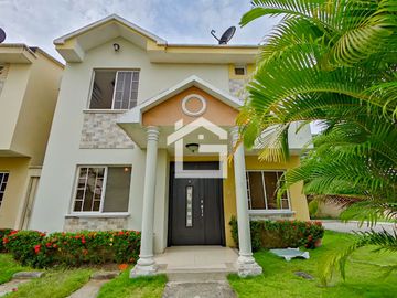 Casa en Venta para Inversión con Inquilinos asegurados en Urbanización San Patricio en Machala