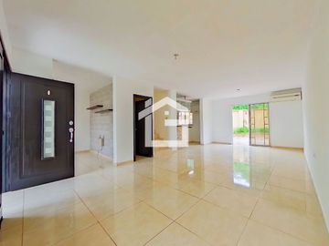 Casa en Venta para Inversión con Inquilinos asegurados en Urbanización San Patricio en Machala