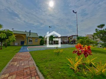 Casa en Venta para Inversión con Inquilinos asegurados en Urbanización San Patricio en Machala