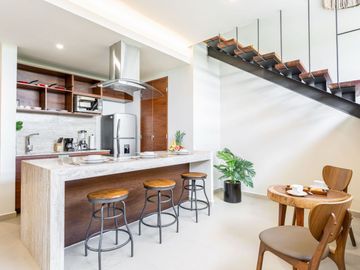 Penthouse de Lujo con Doble Jacuzzi y Terrazas Privadas