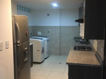 VENDO SUITE AMOBLADA, PISO 1 SECTOR MALL CCI.